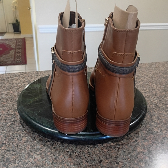 NWOT Michael Kors Mindy Leather and Signature Logo Trim Boot NIB - Picture 13 of 13